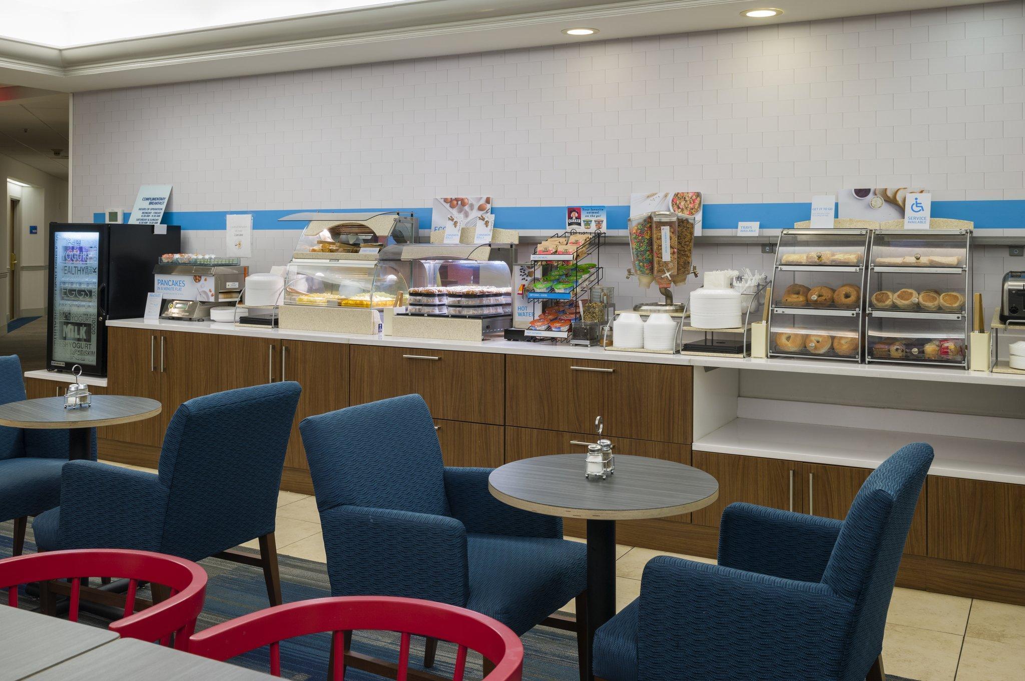 Hotel Express Hershey-harrisburg Area By Ihg 2*