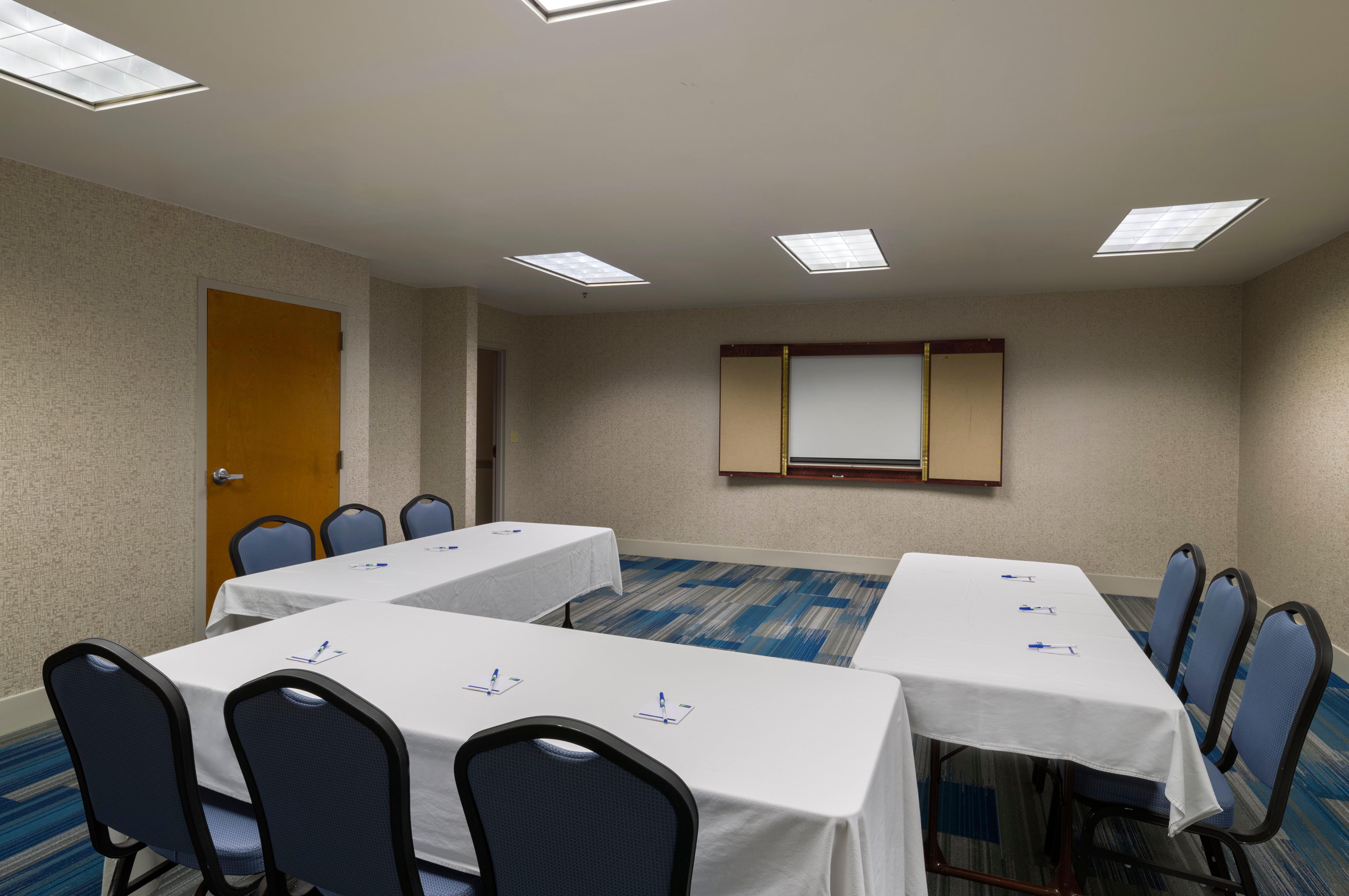 Express Hershey-harrisburg Area By Ihg 2*