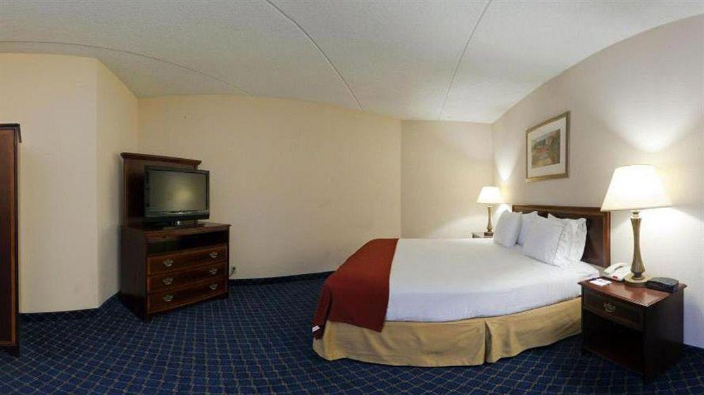 Hotel Express Hershey-harrisburg Area By Ihg Hershey
