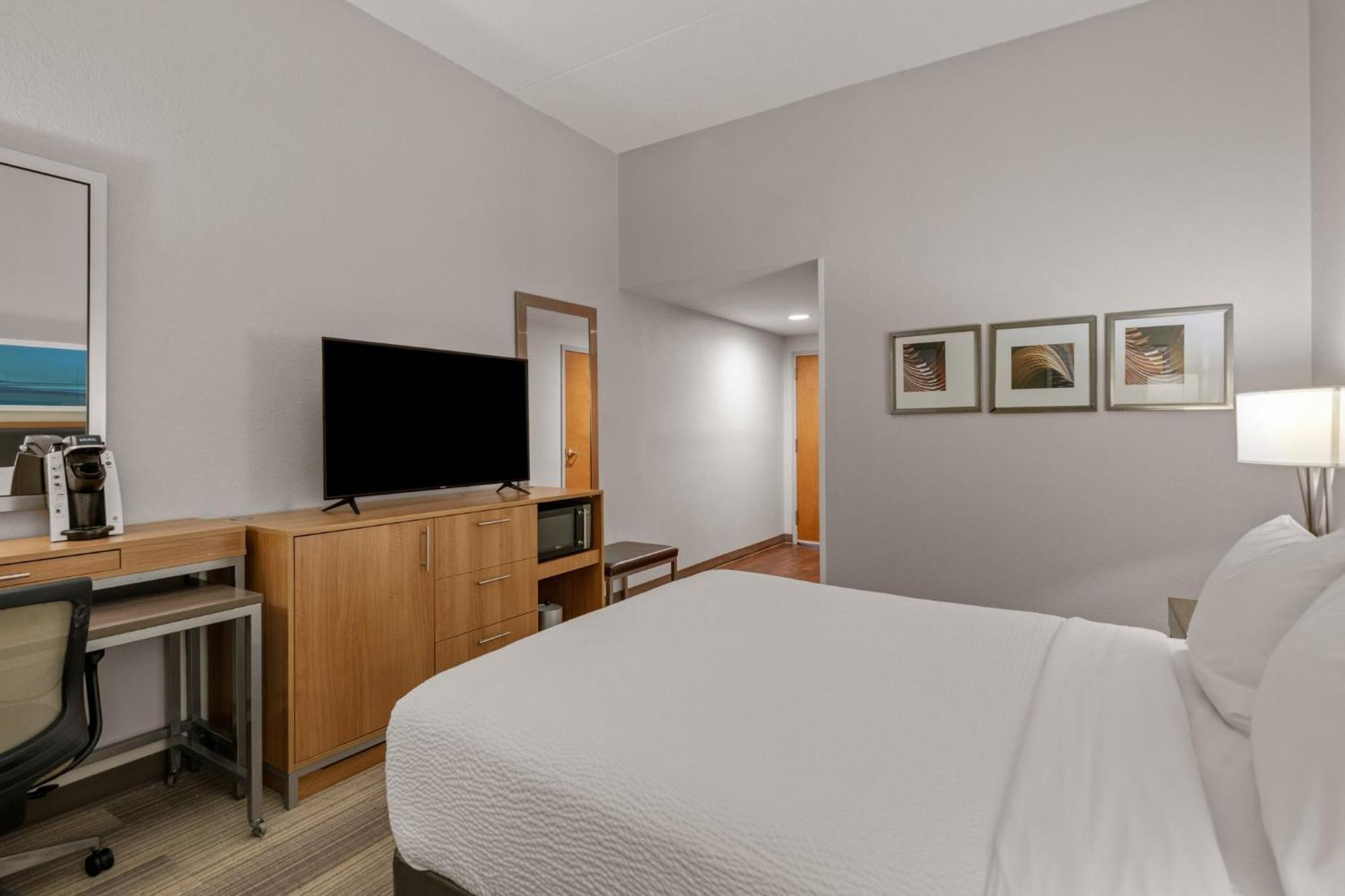 Express Hershey-harrisburg Area By Ihg 2* Hershey