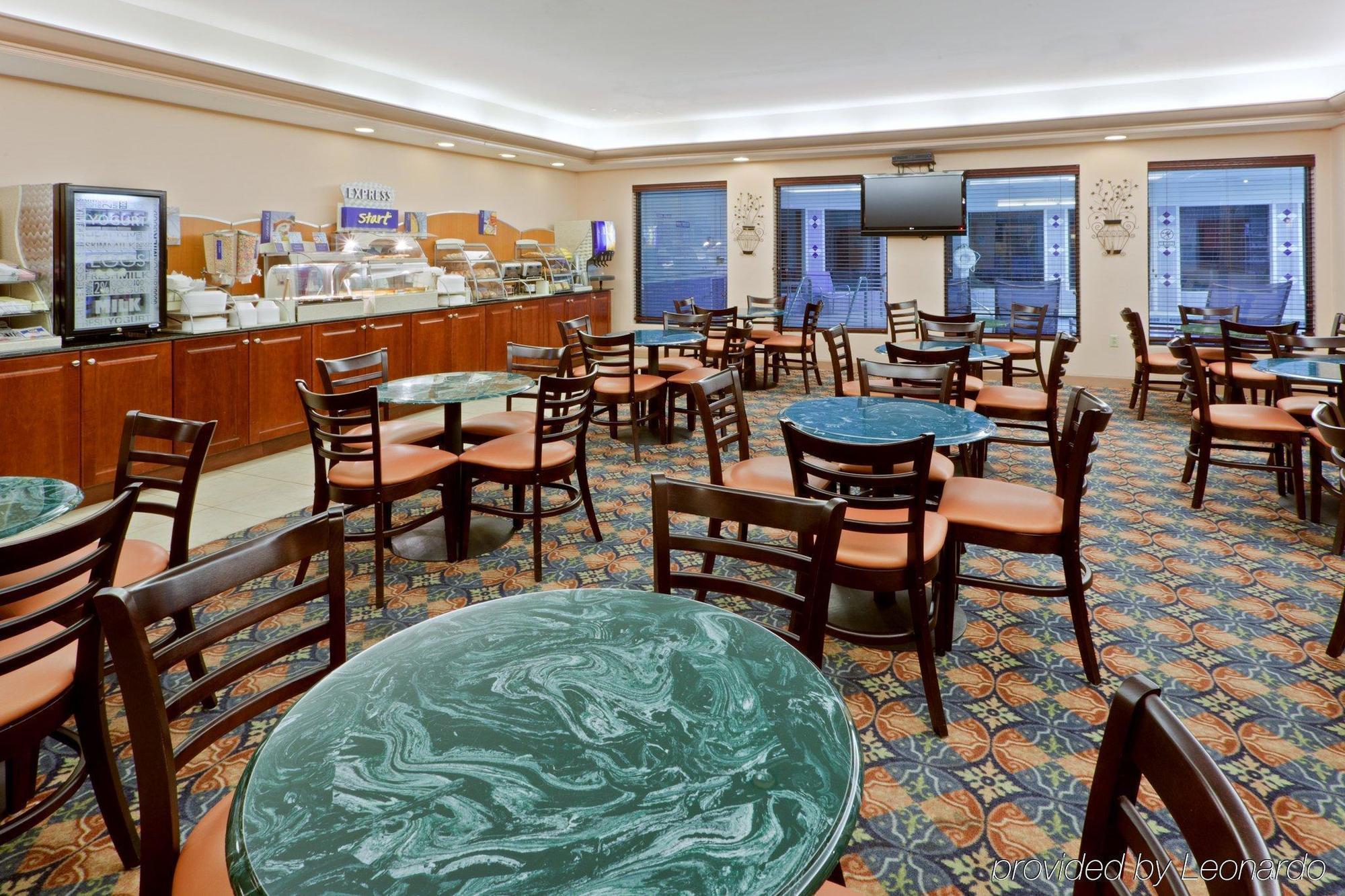 Express Hershey-harrisburg Area By Ihg Hotel 2*
