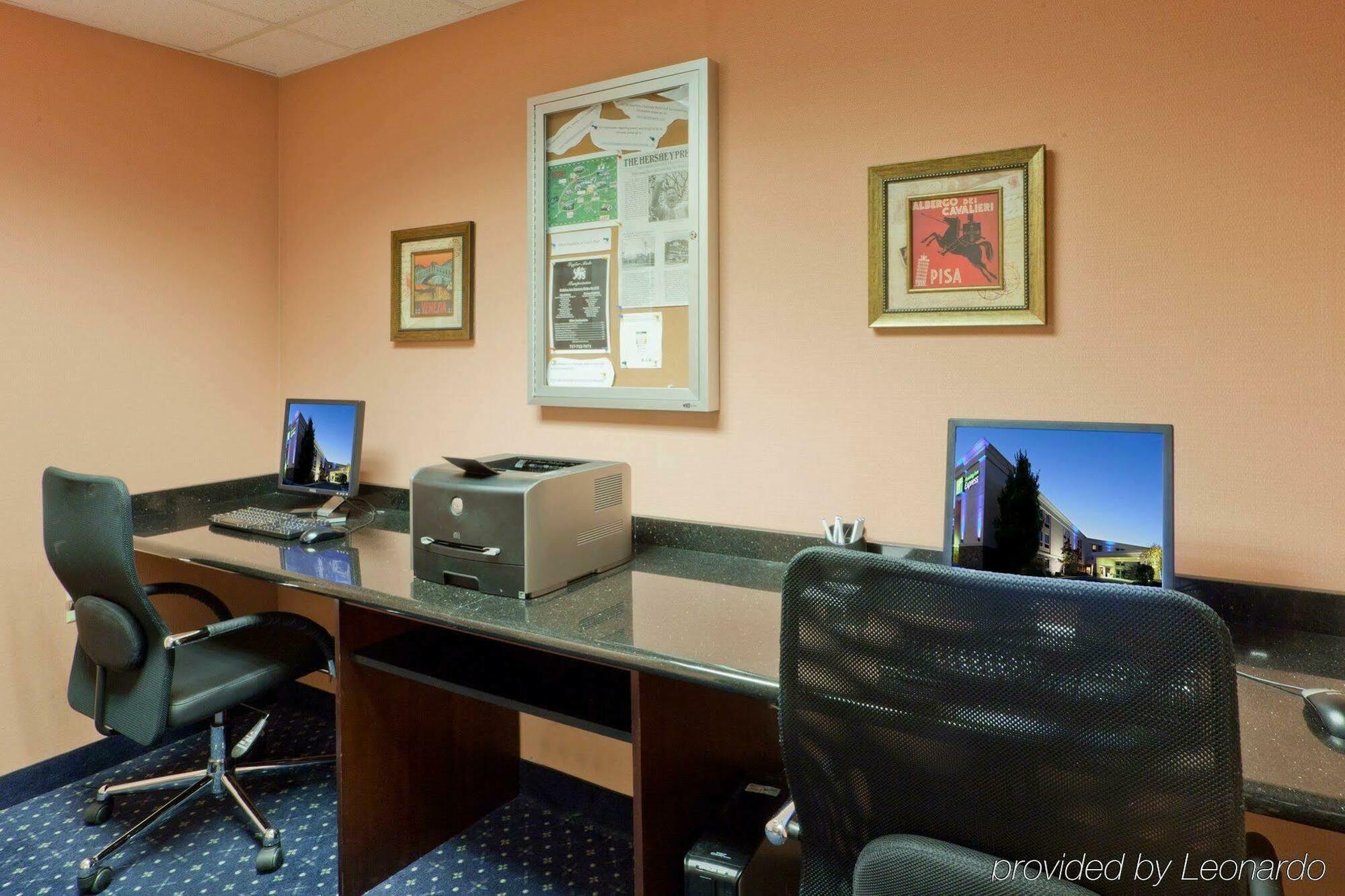 Express Hershey-harrisburg Area By Ihg Hotel 2*